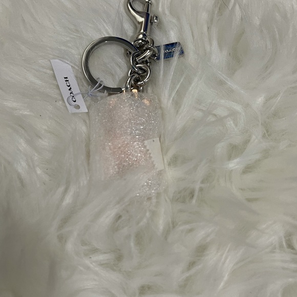✨COACH ROSE GOLD BEAR 3D KEYCHAIN ADORABLE! NWT ⭐️⭐️Great 🎁IDEA - Picture 5 of 5